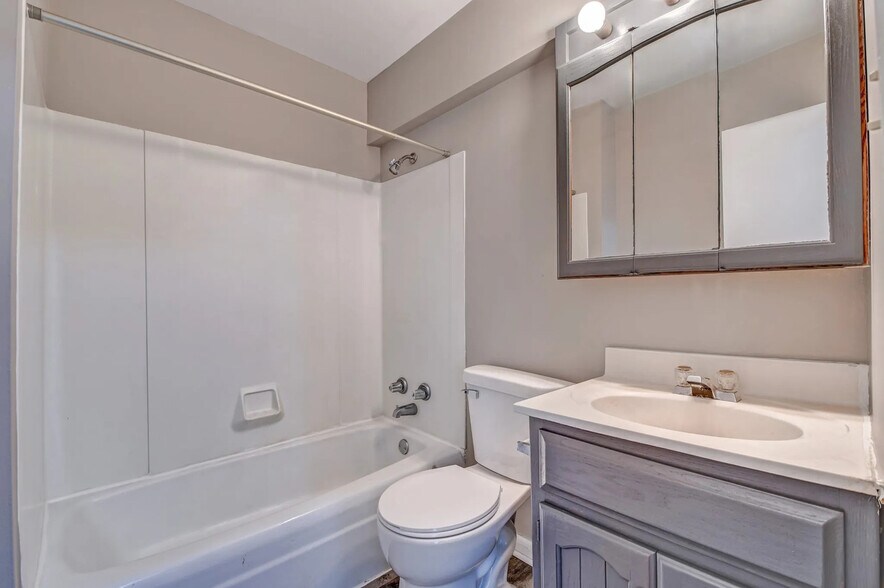 More Photos Of 9620 Farmer Dr, Highland Apartments For Sale