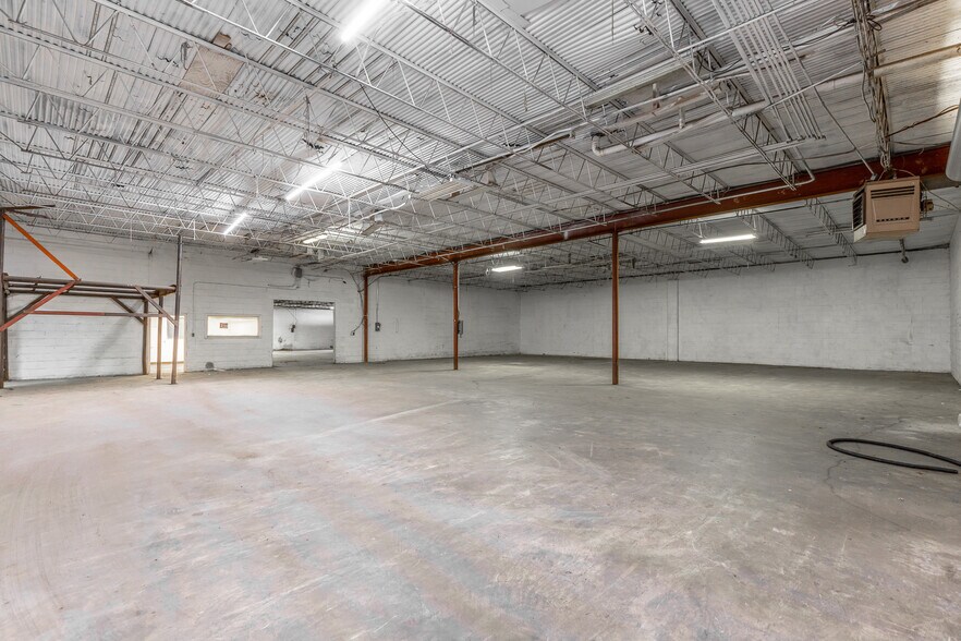 More Photos Of 360 Carbondale Rd SW, Dalton Warehouse For Lease