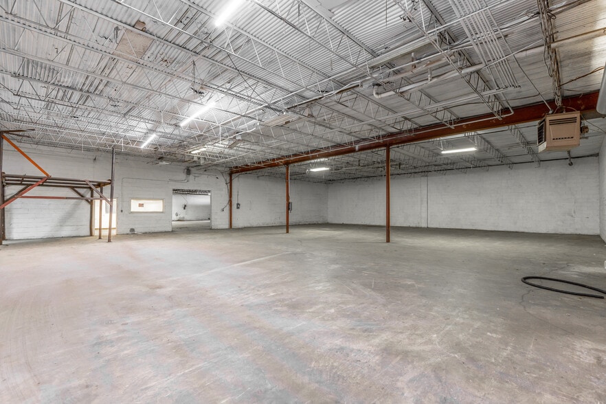More Photos Of 360 Carbondale Rd SW, Dalton Warehouse For Lease
