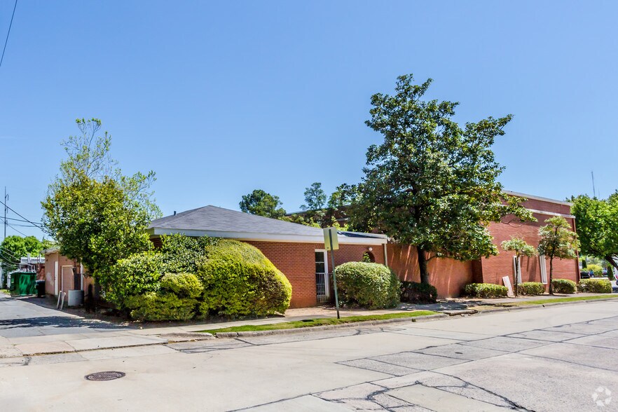 More Photos Of 3414-3426 Old Cantrell Rd, Little Rock Office For Lease
