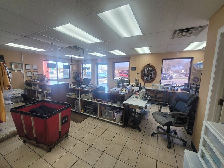 More Photos Of 3171 S 76th St, Milwaukee General Retail For Sale