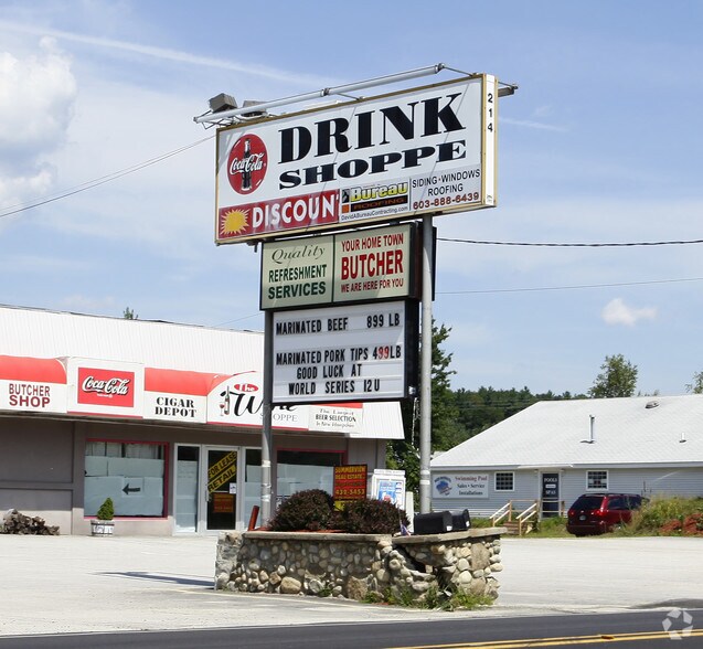 More Photos Of 214-218 Central St, Hudson Freestanding For Lease