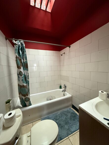 More Photos Of 6501 Elmwood Ave, Philadelphia Convenience Store For Sale