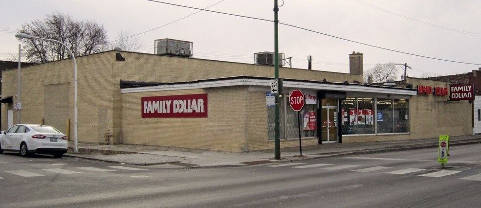 More Photos Of 5101 W Division St, Chicago Storefront For Lease