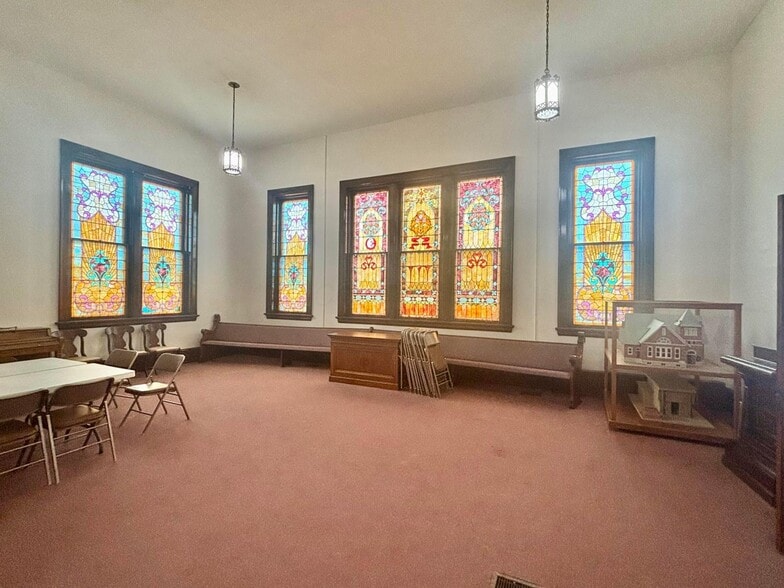 More Photos Of 13 E High St, Jeffersonville Religious Facility For Sale