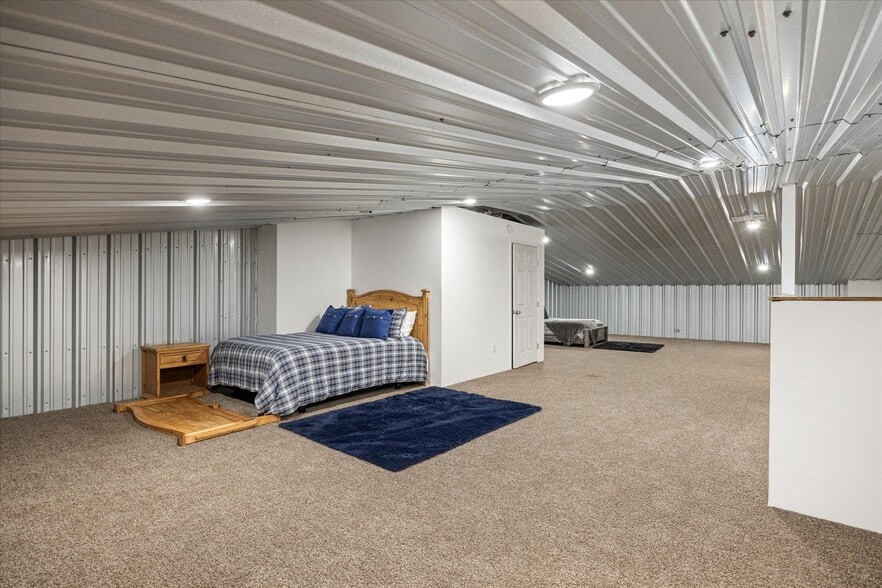 More Photos Of 1817 S Morgan St, Granbury Auto Dealership For Sale