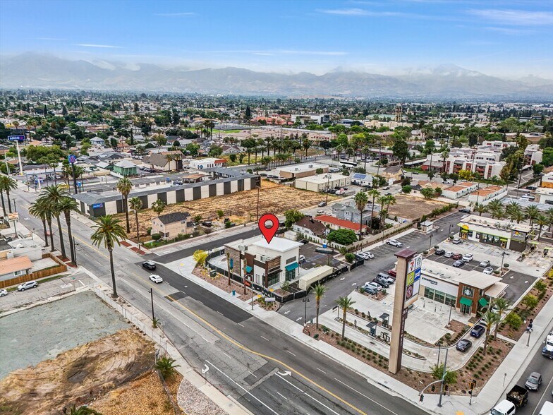 More Photos Of 539 N H St, San Bernardino Fast Food For Sale