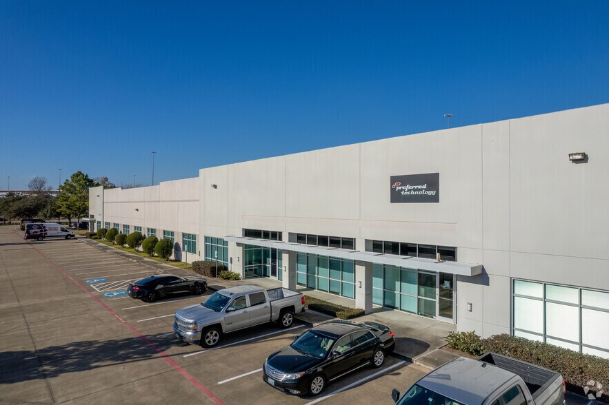More Photos Of 10245 W Little York Rd, Houston Light Distribution For Lease