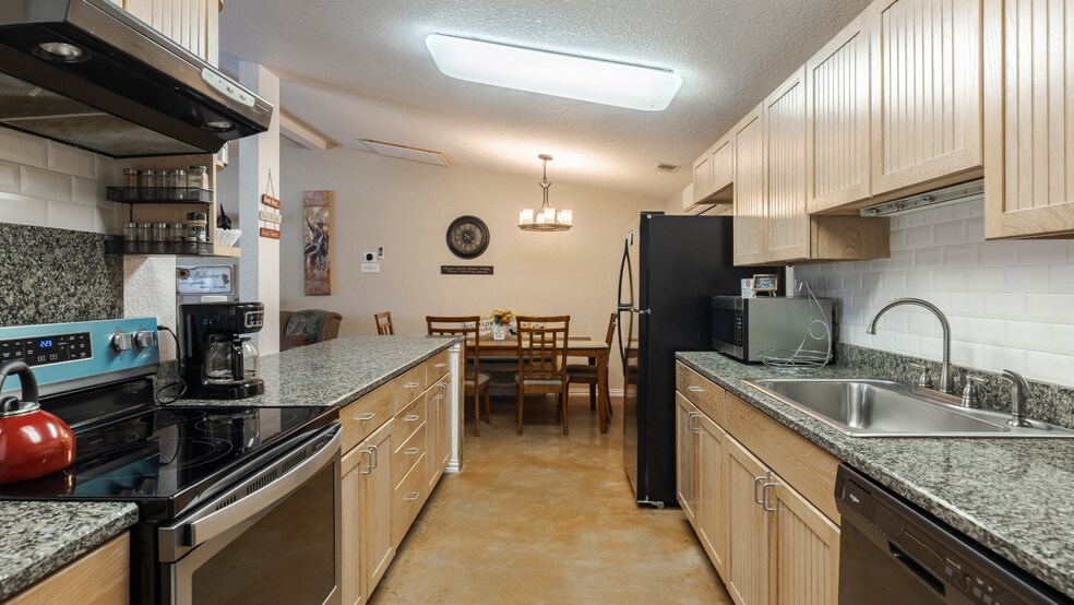 More Photos Of 6411 Junction Hwy, Mountain Home Specialty For Sale