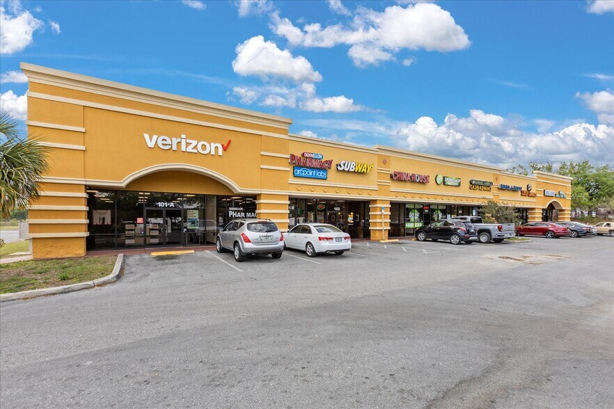 More Photos Of 11150 N Williams St, Dunnellon General Retail For Sale