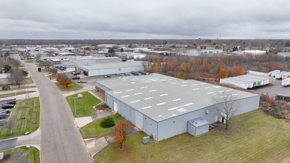 Primary Photo Of 740 Schneider Dr, South Elgin Manufacturing For Sale