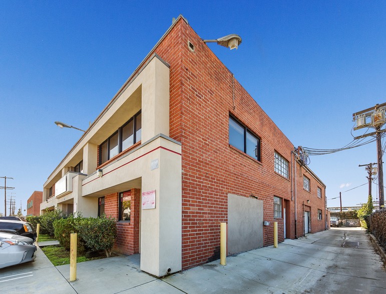 Primary Photo Of 2435 Military Ave, Los Angeles Office For Lease