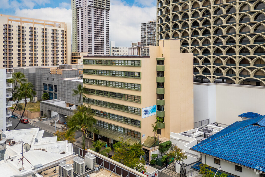 Primary Photo Of 307 Lewers St, Honolulu Office Residential For Lease