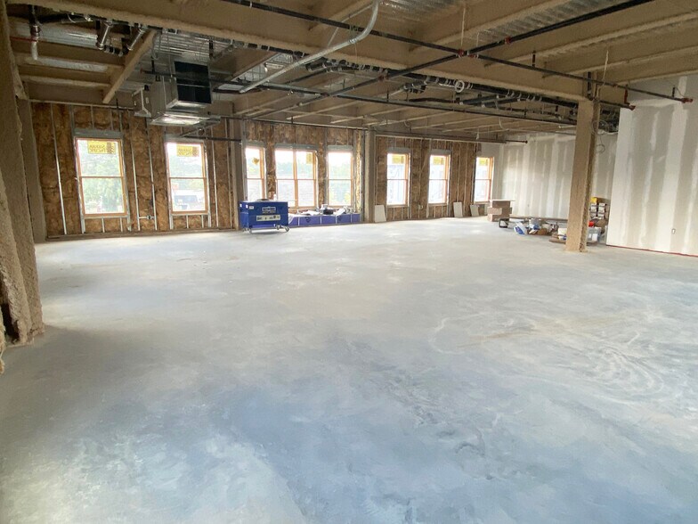 More Photos Of 145 S Raleigh St, Fuquay Varina Office For Sale