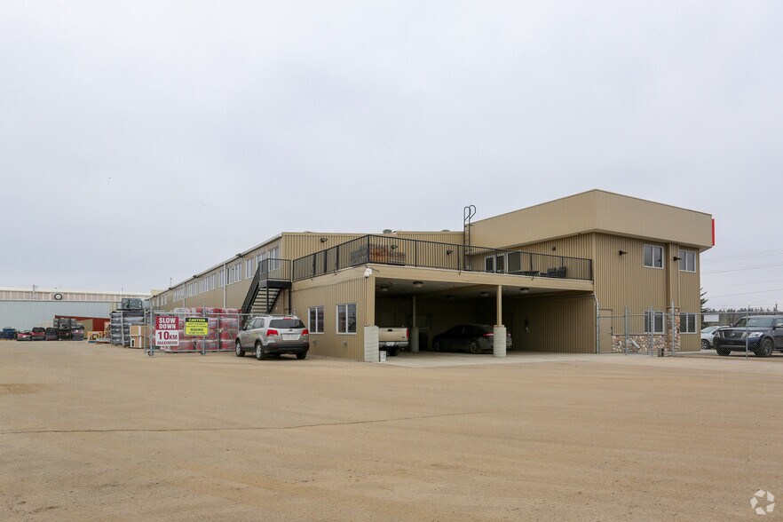 More Photos Of 7740 40 Ave, Red Deer Manufacturing For Sale