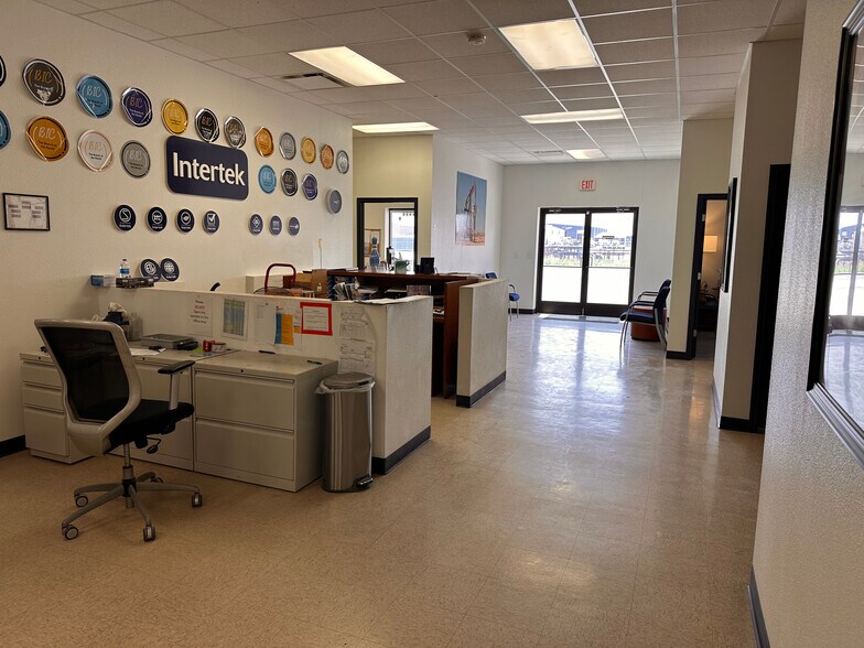 More Photos Of 5718 N County Road 1287, Midland Warehouse For Lease