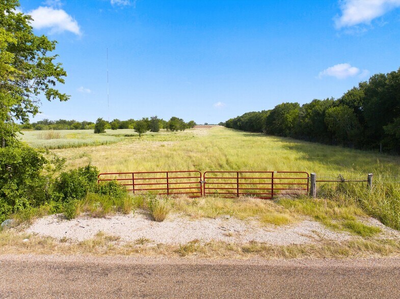 More Photos Of 1010 Mt Moriah rd, Riesel Land For Sale