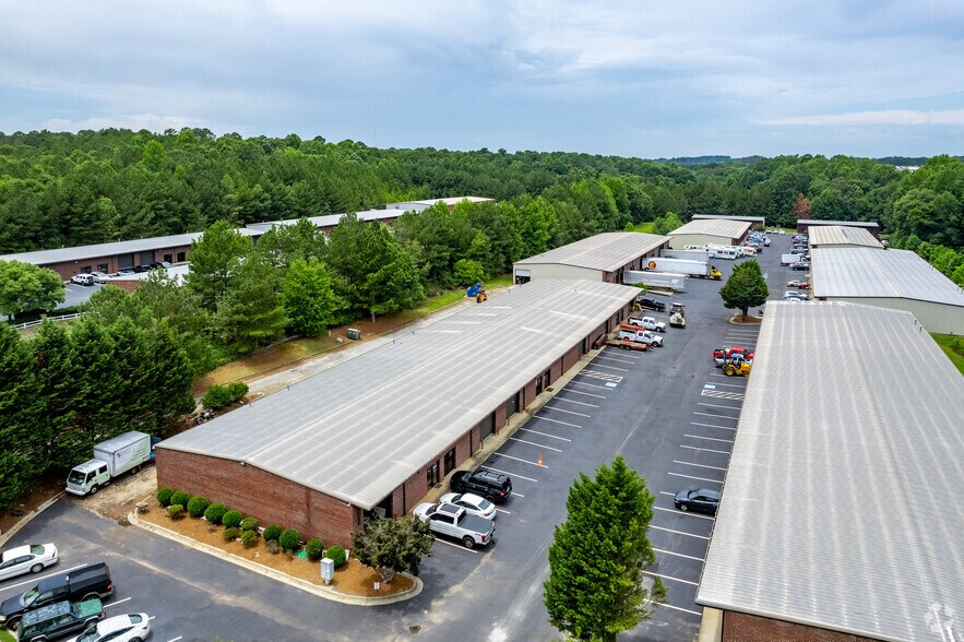 More Photos Of 737 Harry McCarty Rd, Bethlehem Warehouse For Lease