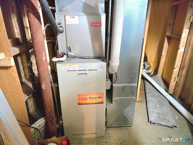 More Photos Of 442 Enfield St, Enfield Freestanding For Sale