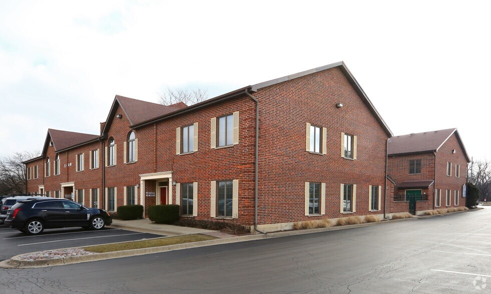 More Photos Of 1440 Maple Ave, Lisle Office For Lease