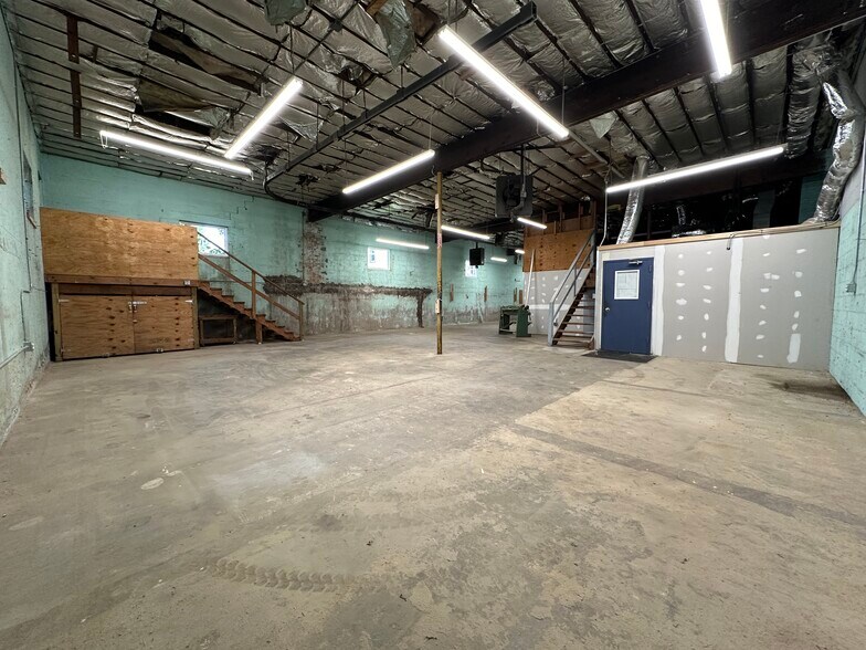 More Photos Of 50 Sheridan St, Stratford Manufacturing For Sale