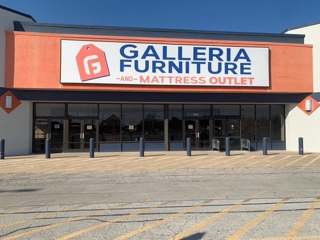 More Photos Of 2300 E Kenosha St, Broken Arrow Freestanding For Sale