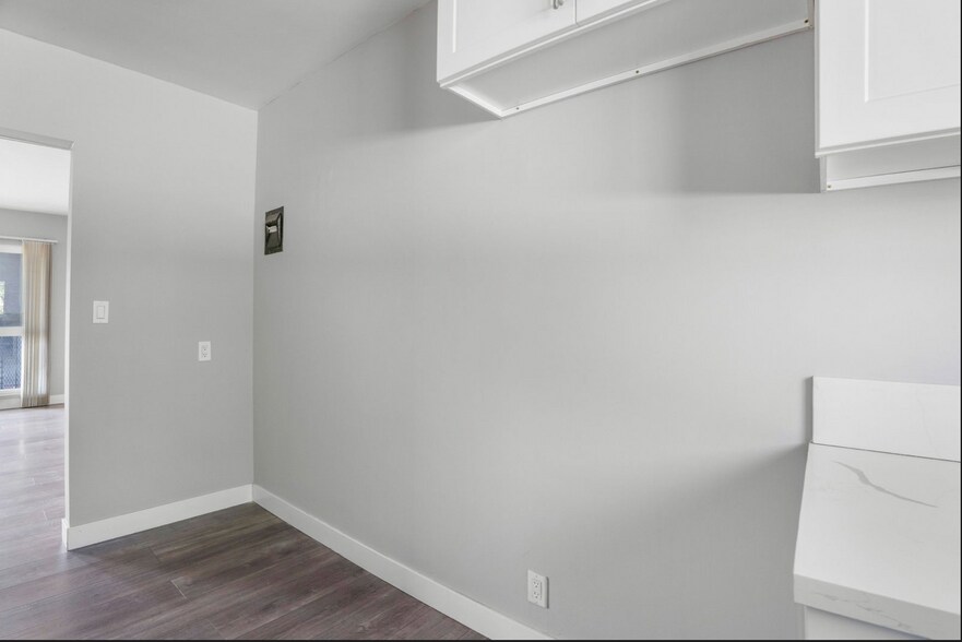 More Photos Of 919 S Prairie Ave, Inglewood Apartments For Sale