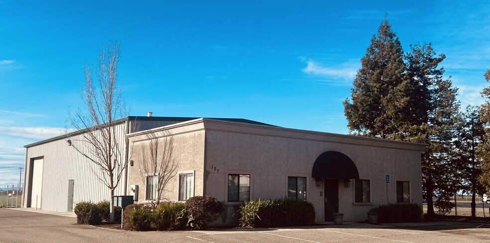 Primary Photo Of 127 Heron Way, Merced Warehouse For Lease