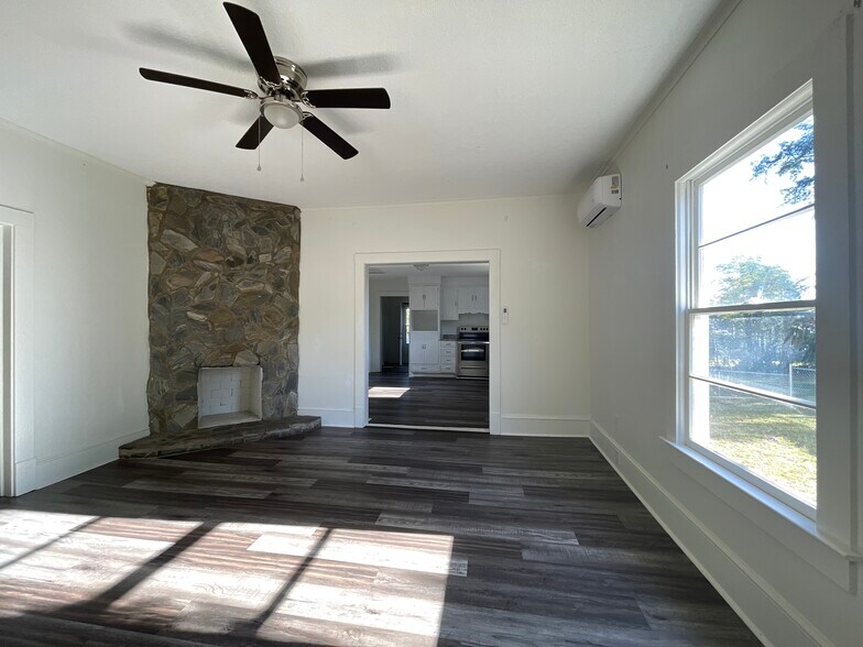 More Photos Of , Spartanburg Unknown For Sale