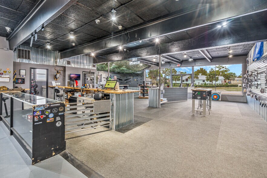 More Photos Of 1043 W Highway 50, Clermont Storefront For Sale