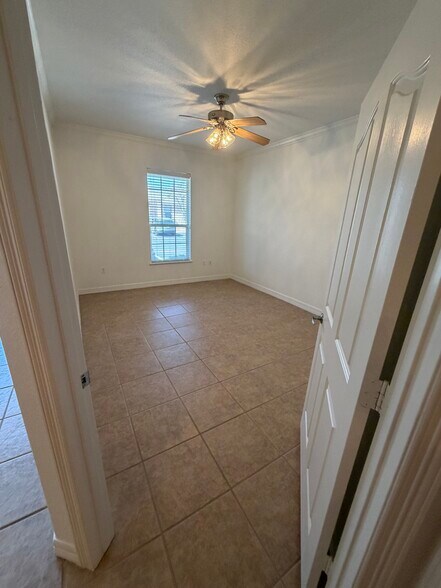 More Photos Of 3000 Joe Dimaggio Blvd, Round Rock Medical For Lease