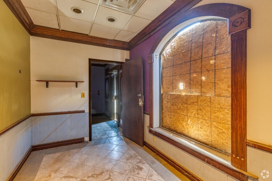 More Photos Of 3969 Las Vegas Blvd S, Las Vegas Bar For Lease