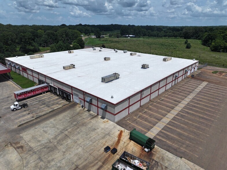Primary Photo Of 190 NW Industrial Pky, Jackson Manufacturing For Lease