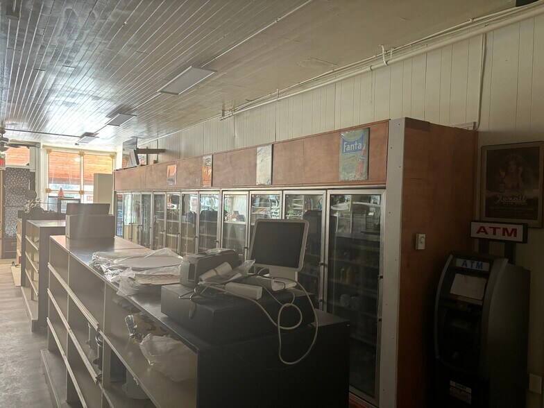 More Photos Of 9607 6 Mile Rd, Northville Storefront Retail Residential For Lease