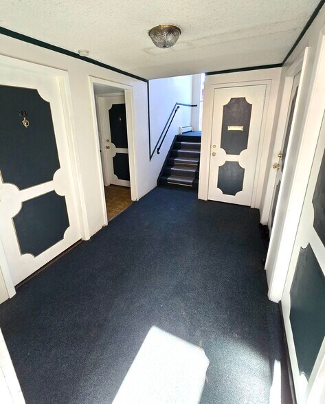 More Photos Of 1995-1997 Akron St, Aurora Apartments For Sale