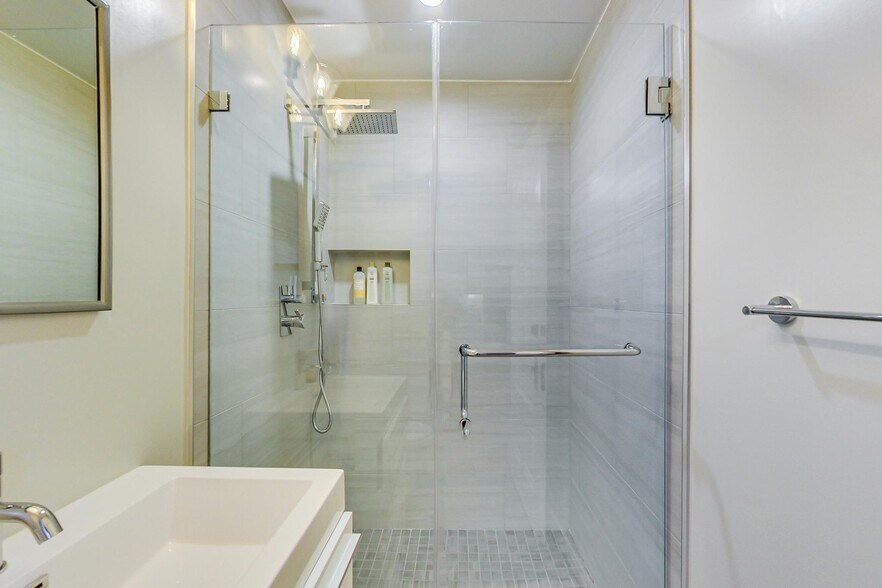 More Photos Of 751 Capp st, San Francisco Apartments For Sale