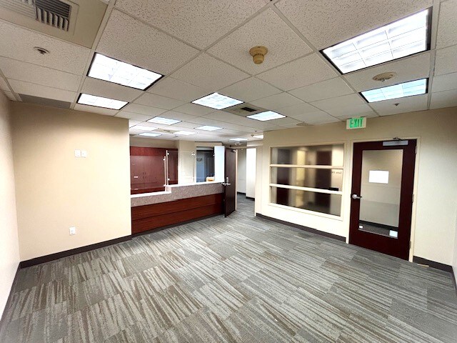 More Photos Of 15808 Mill Creek Blvd, Mill Creek Medical For Lease