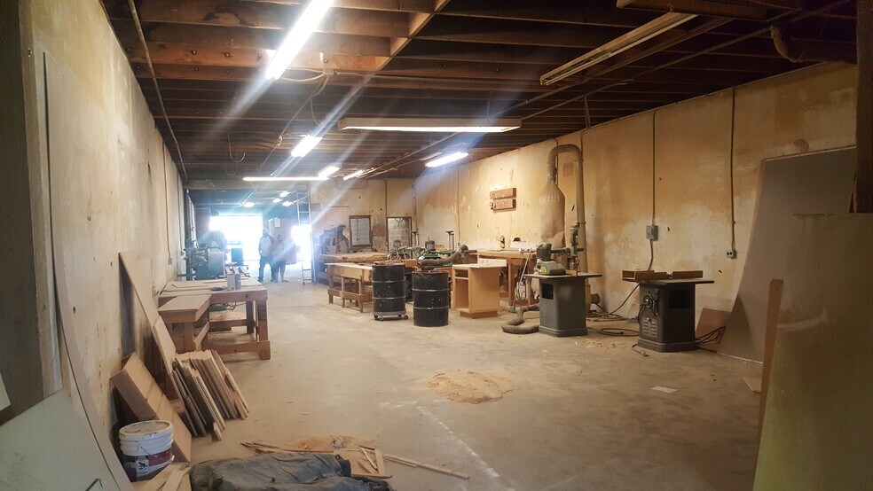 More Photos Of 1690 Hayes Ave, Long Beach Manufacturing For Sale