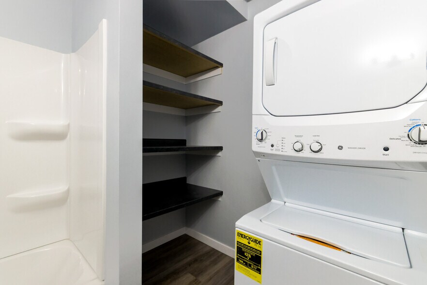 More Photos Of 44 N Main St, Deerfield Storefront Retail Residential For Sale