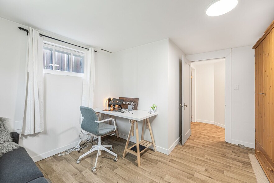 More Photos Of 313 Ross Av, Cochrane Medical For Sale