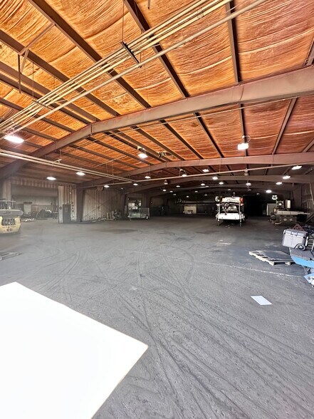 More Photos Of 133 Community Dr, Gastonia Warehouse For Sale