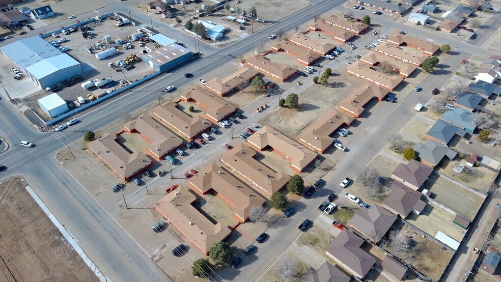 More Photos Of 1725 E 1st St, Dumas Multifamily For Sale