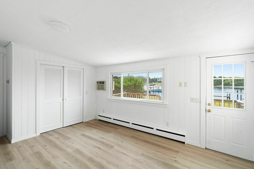 More Photos Of 35 Gardners Ln, Hampton Bays Apartments For Sale