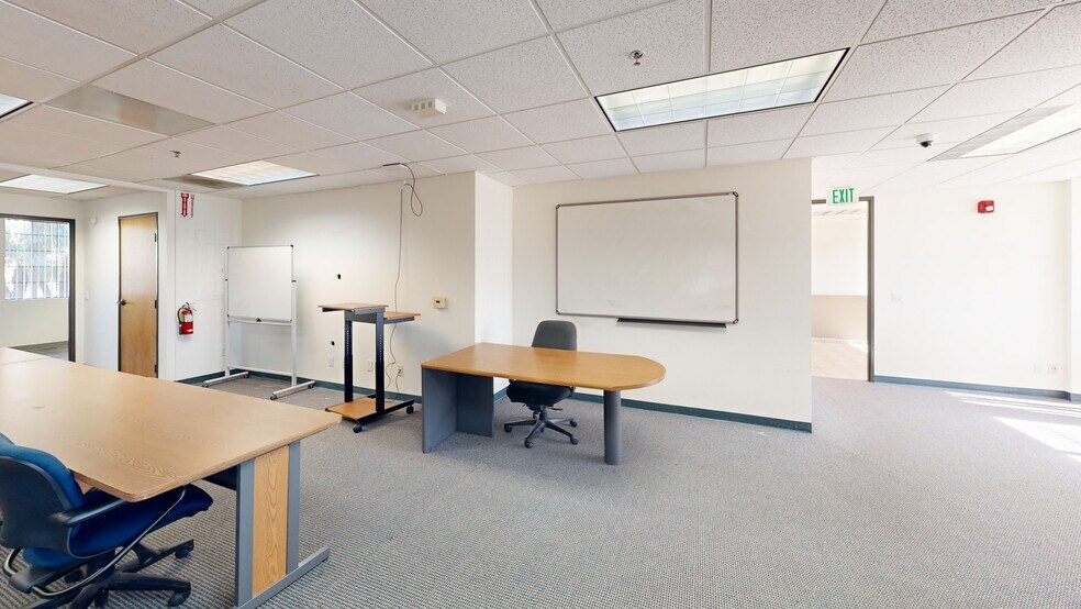 More Photos Of 1327 Del Norte Rd, Camarillo Medical For Sale