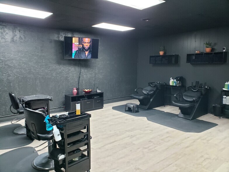 More Photos Of 1751-1757 W 95th St, Chicago Storefront Retail Residential For Sale