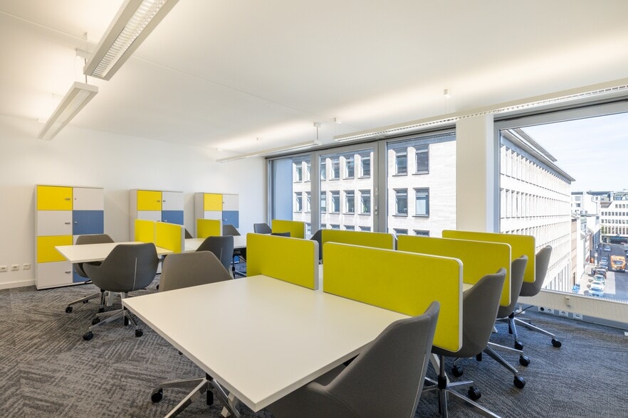 More Photos Of 723 S 3rd St, Las Vegas Coworking Space