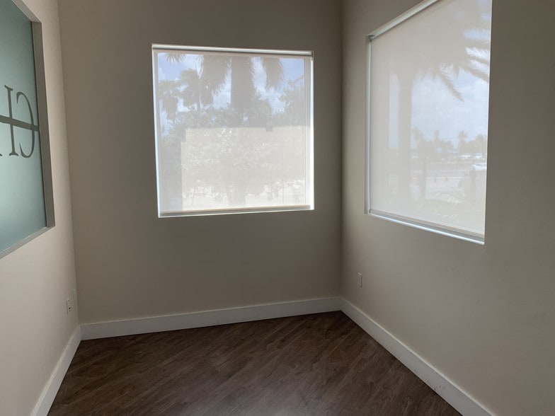 More Photos Of 201 N Ocean Dr, Hollywood Storefront Retail Office For Sale