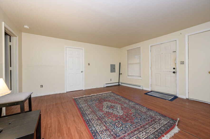More Photos Of 122 S Rosewell Ave, South Amboy Apartments For Sale