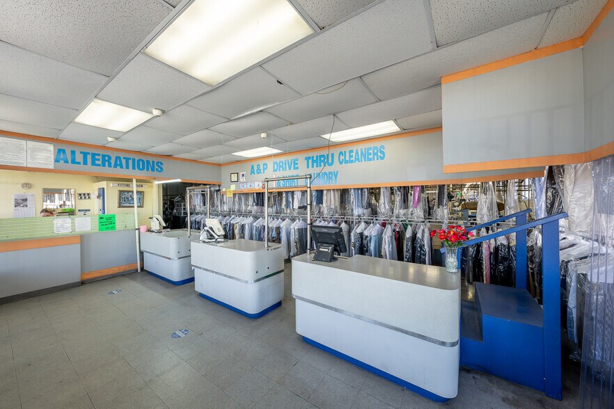 More Photos Of 46-48 Broadway, Chula Vista Freestanding For Sale