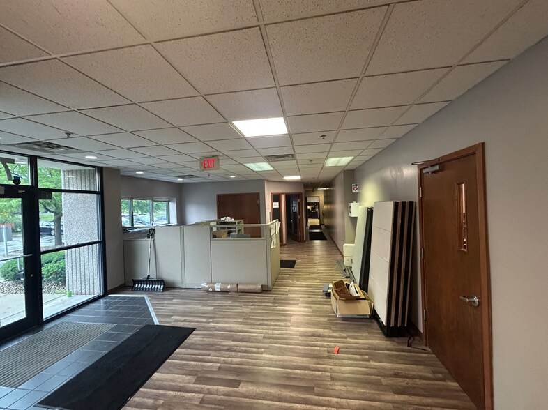 More Photos Of 715 Progress Way, Sun Prairie Warehouse For Lease